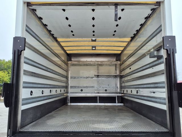 2020 Isuzu NPR 16' Box Truck w/Liftgate - 22981606 - 19