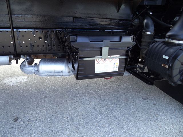 2020 Isuzu NPR HD Gas With 16ft Box Truck Dry Cargo Truck & Aluminum Liftgate - 22975925 - 19