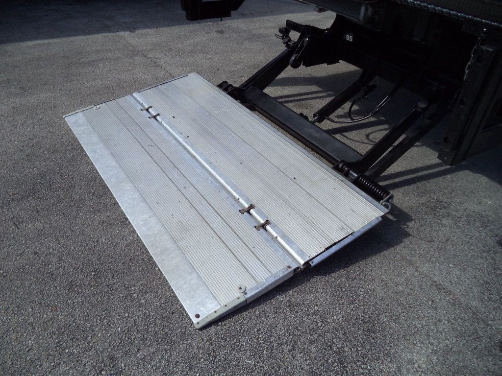 2020 Isuzu NPR HD Gas With 16ft Box Truck Dry Cargo Truck & Aluminum Liftgate - 22975925 - 27