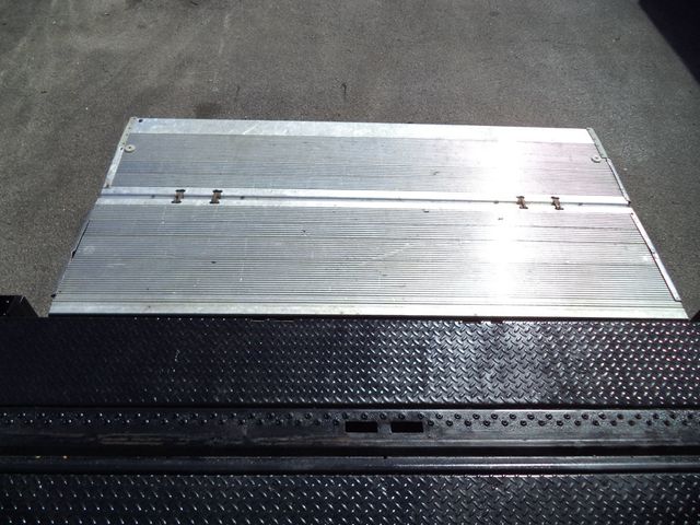 2020 Isuzu NPR HD Gas With 16ft Box Truck Dry Cargo Truck & Aluminum Liftgate - 22975925 - 31