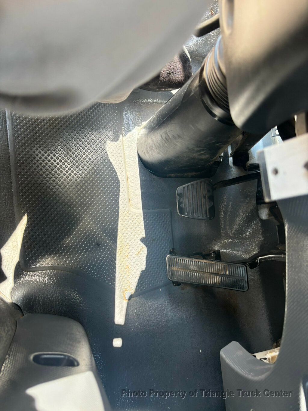 2020 Isuzu NPR-XDHD HEAVY SPEC 48k Miles! FINANCING! SUPER CLEAN UNIT! ALUMINUM RAMP! READY TO GO! - 22991259 - 47