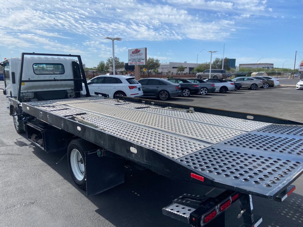 2020 Isuzu NRR photo 9