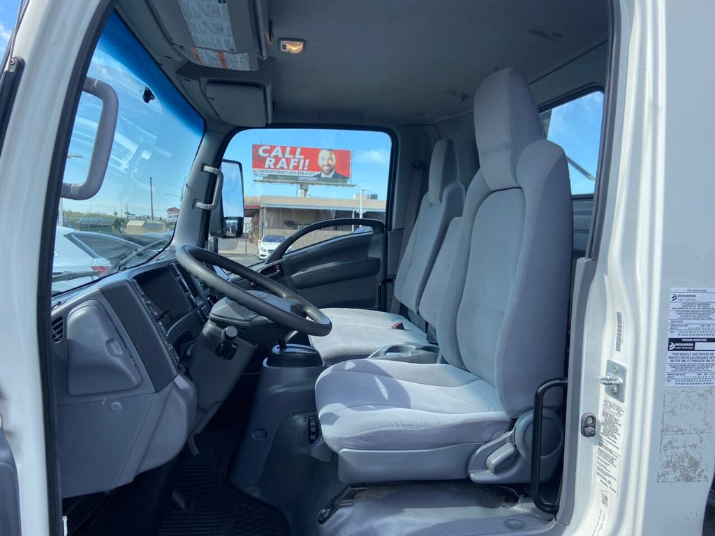 2020 Isuzu NRR photo 11