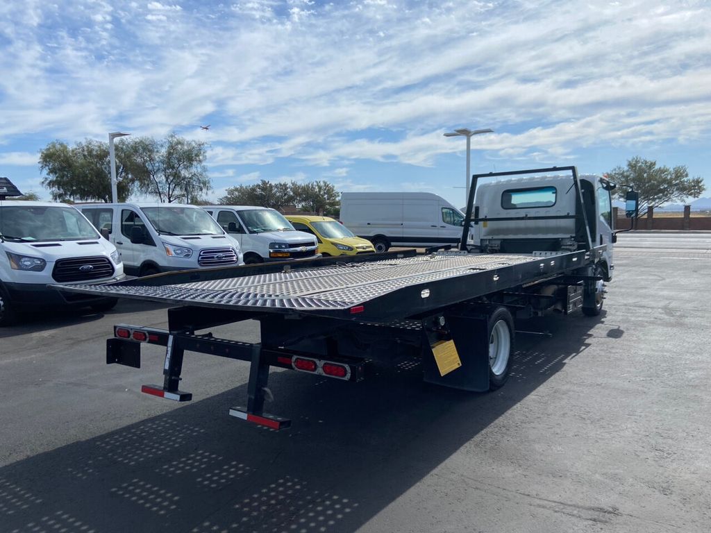 2020 Isuzu NRR photo 5