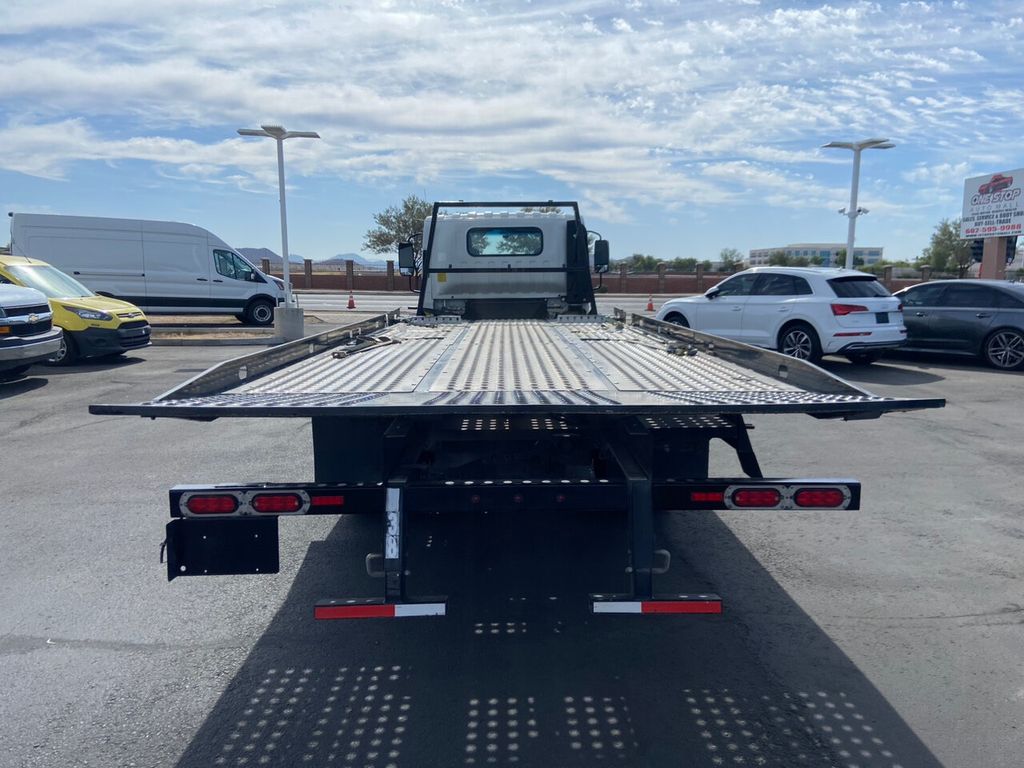 2020 Isuzu NRR photo 6