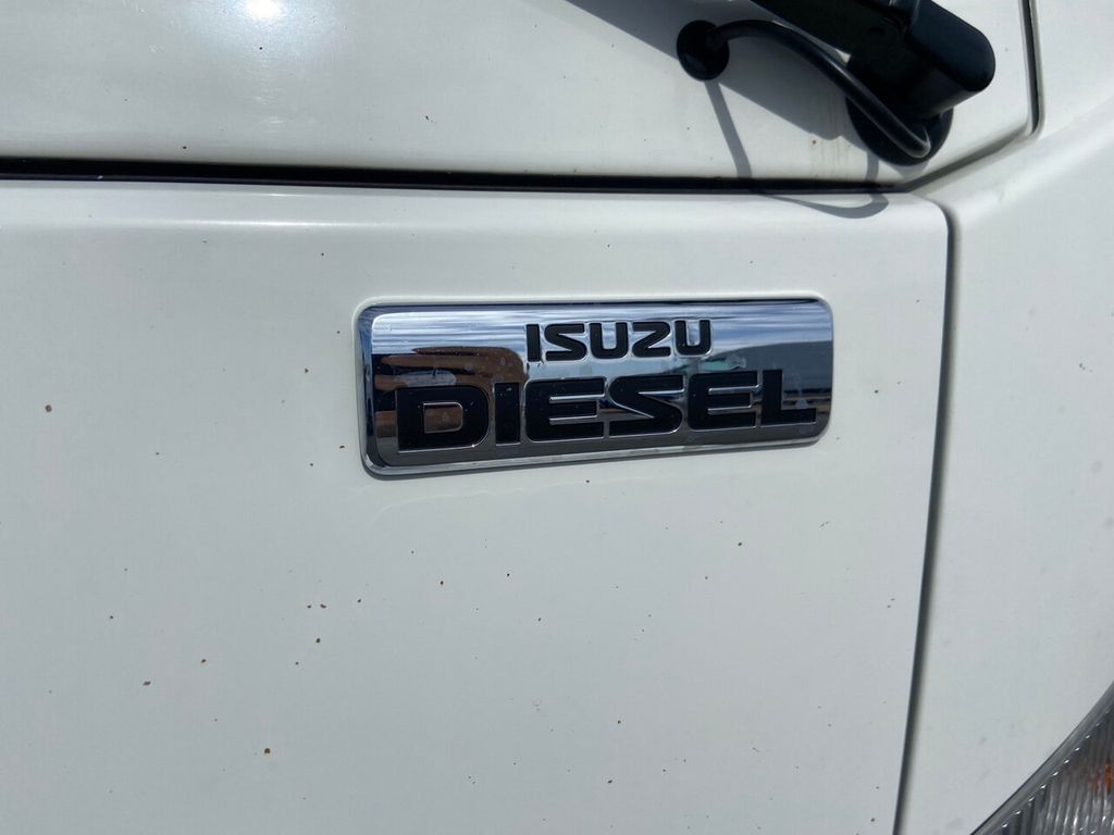 2020 Isuzu NRR photo 16