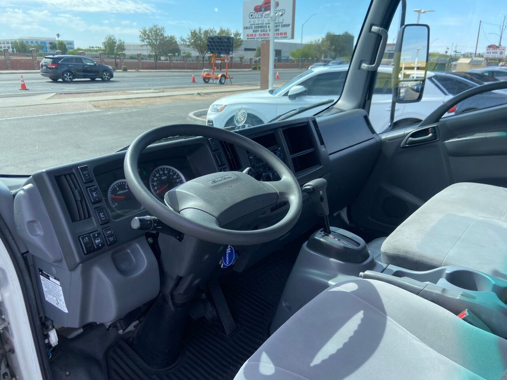 2020 Isuzu NRR photo 17