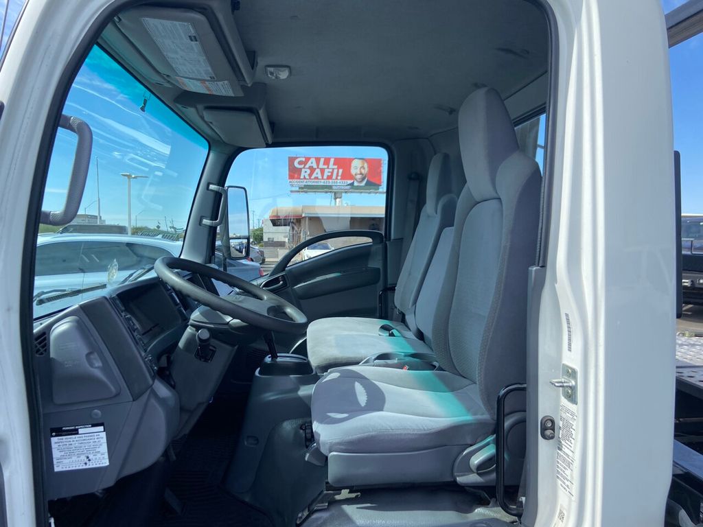 2020 Isuzu NRR photo 18