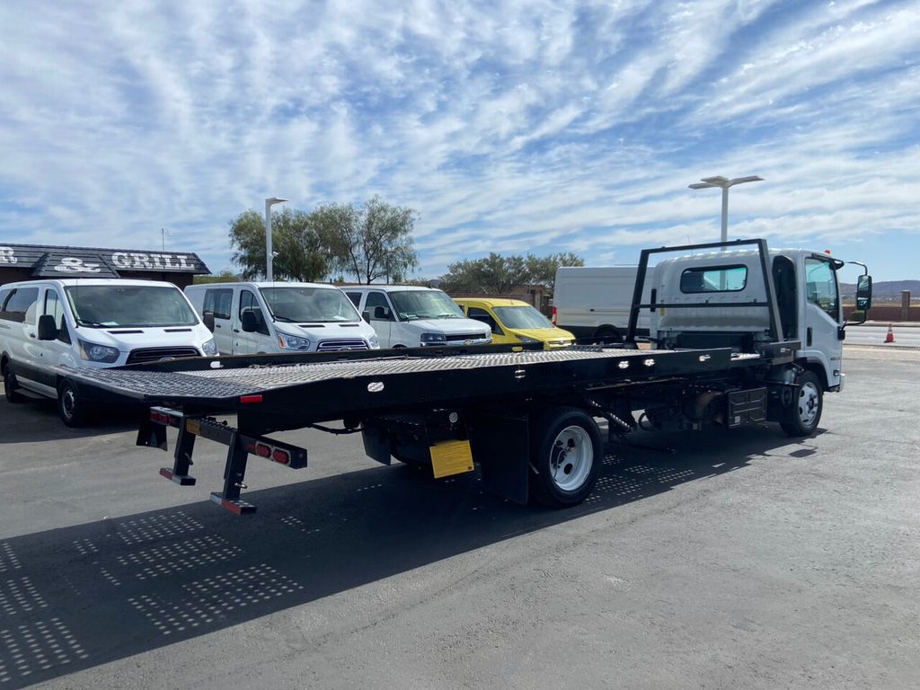 2020 Isuzu NRR photo 5