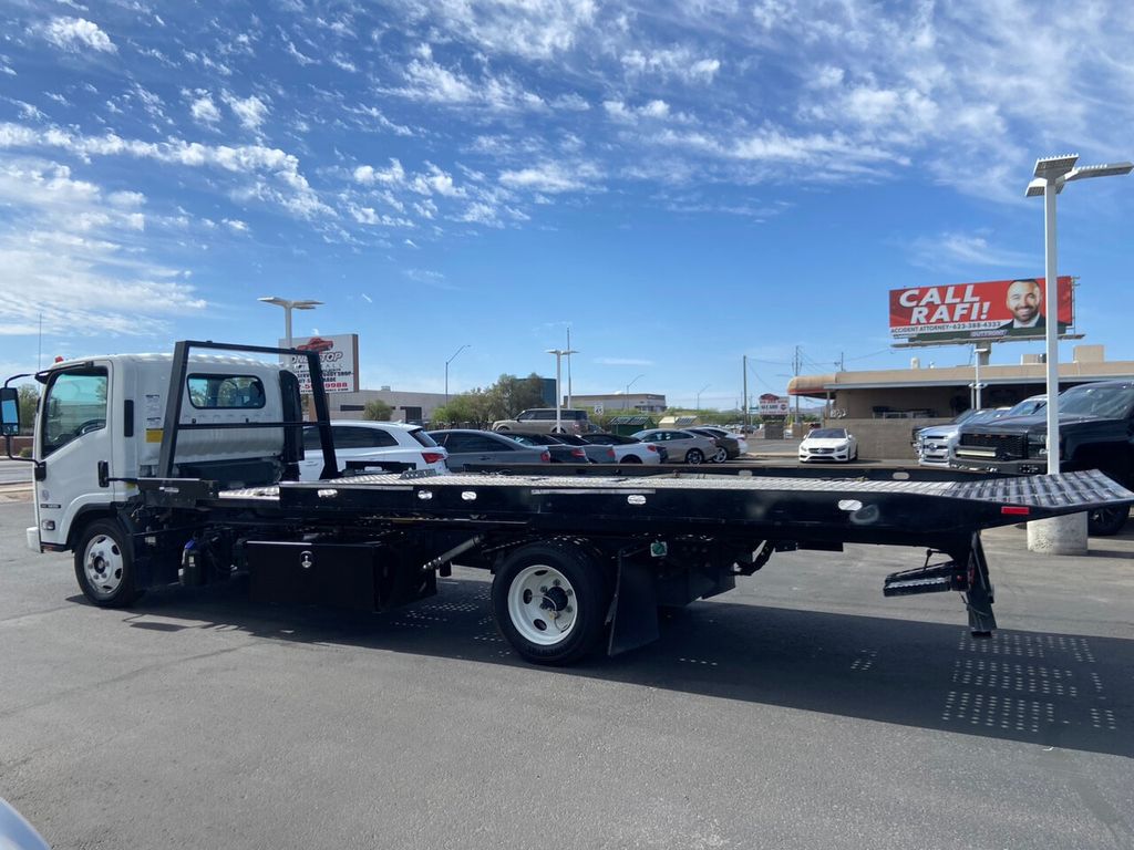 2020 Isuzu NRR photo 8