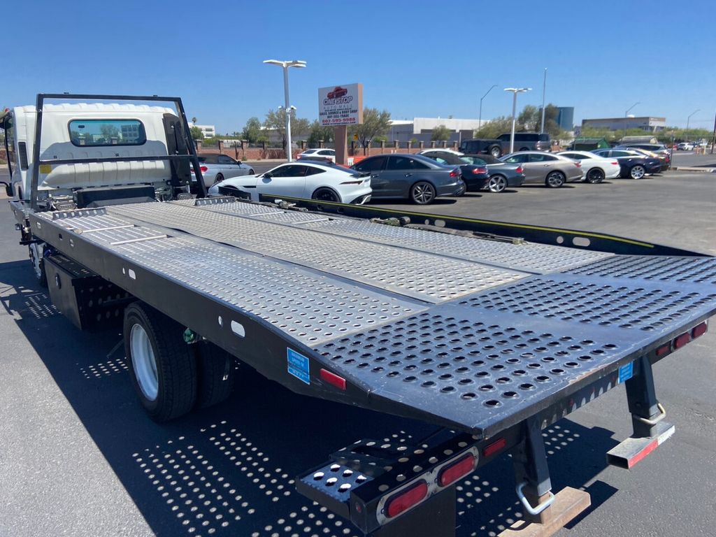 2020 Isuzu NRR photo 10
