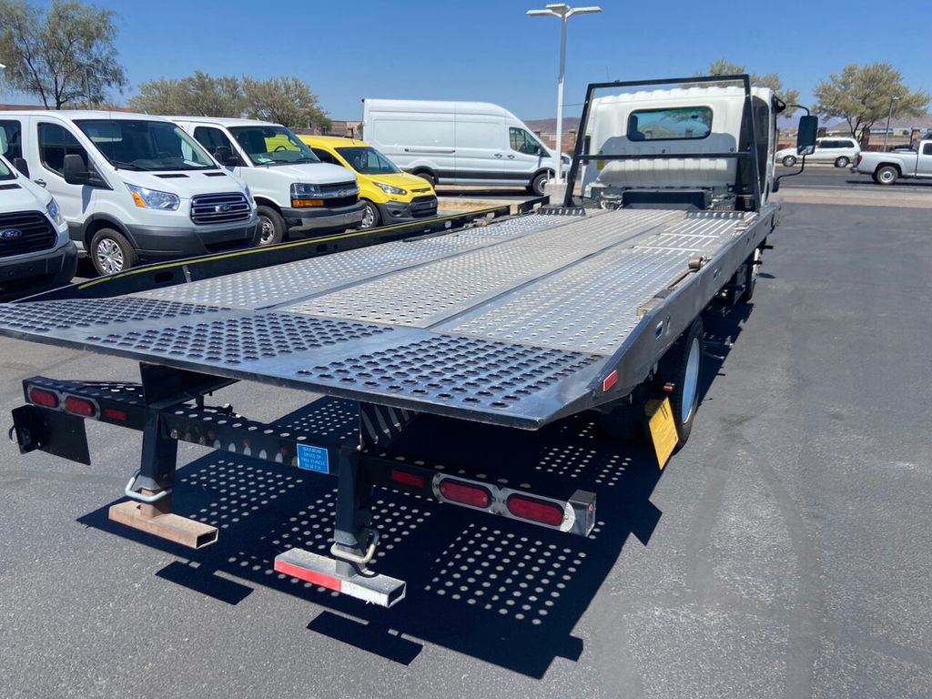 2020 Isuzu NRR photo 11