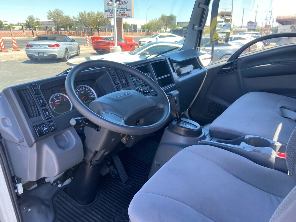 2020 Isuzu NRR photo 13