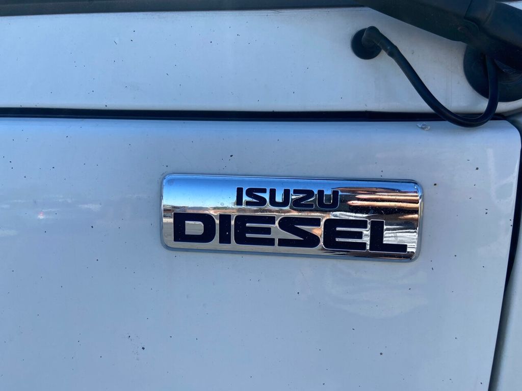 2020 Isuzu NRR photo 16