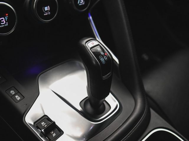 2020 Jaguar E-PACE SE - 22941212 - 28