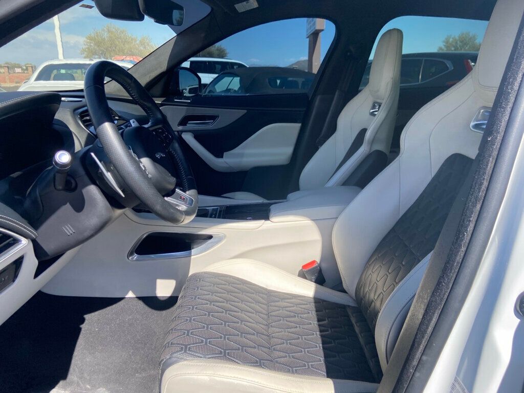 2020 Jaguar F-PACE SVR photo 13