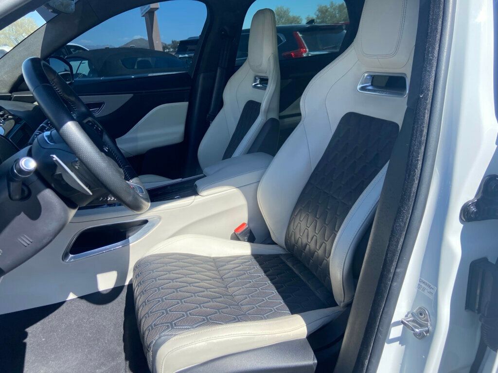 2020 Jaguar F-PACE SVR photo 14