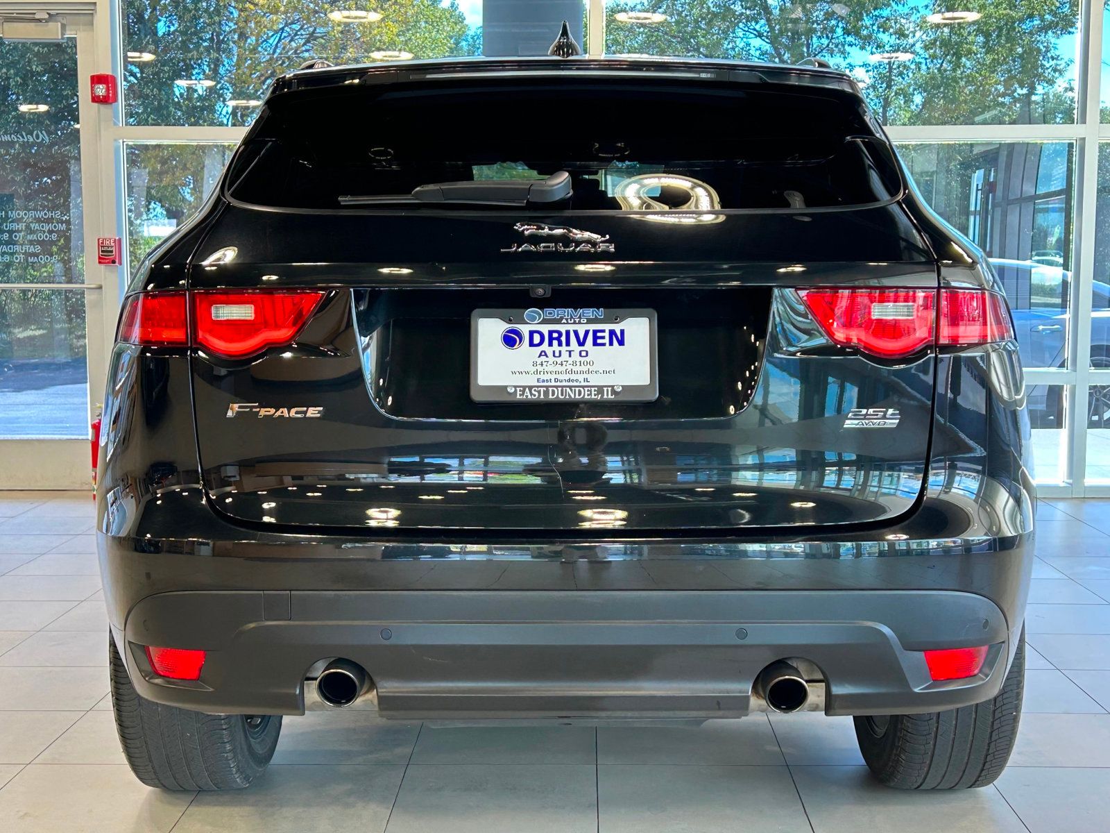 2020 Jaguar F-PACE Checkered Flag Edition photo 10