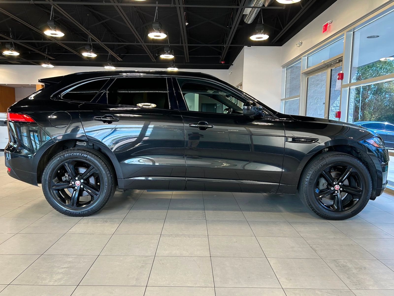 2020 Jaguar F-PACE Checkered Flag Edition photo 15