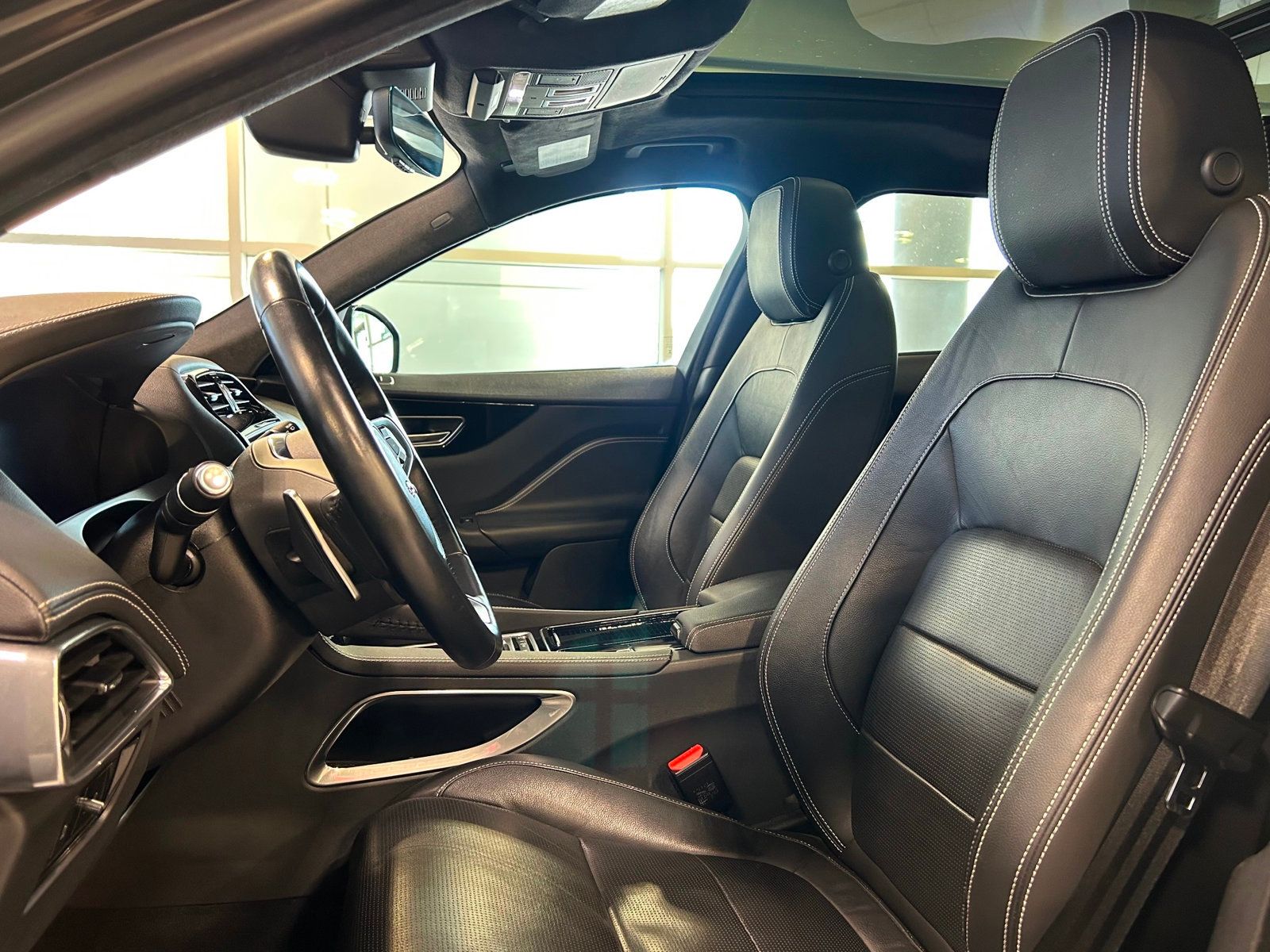 2020 Jaguar F-PACE Checkered Flag Edition photo 22