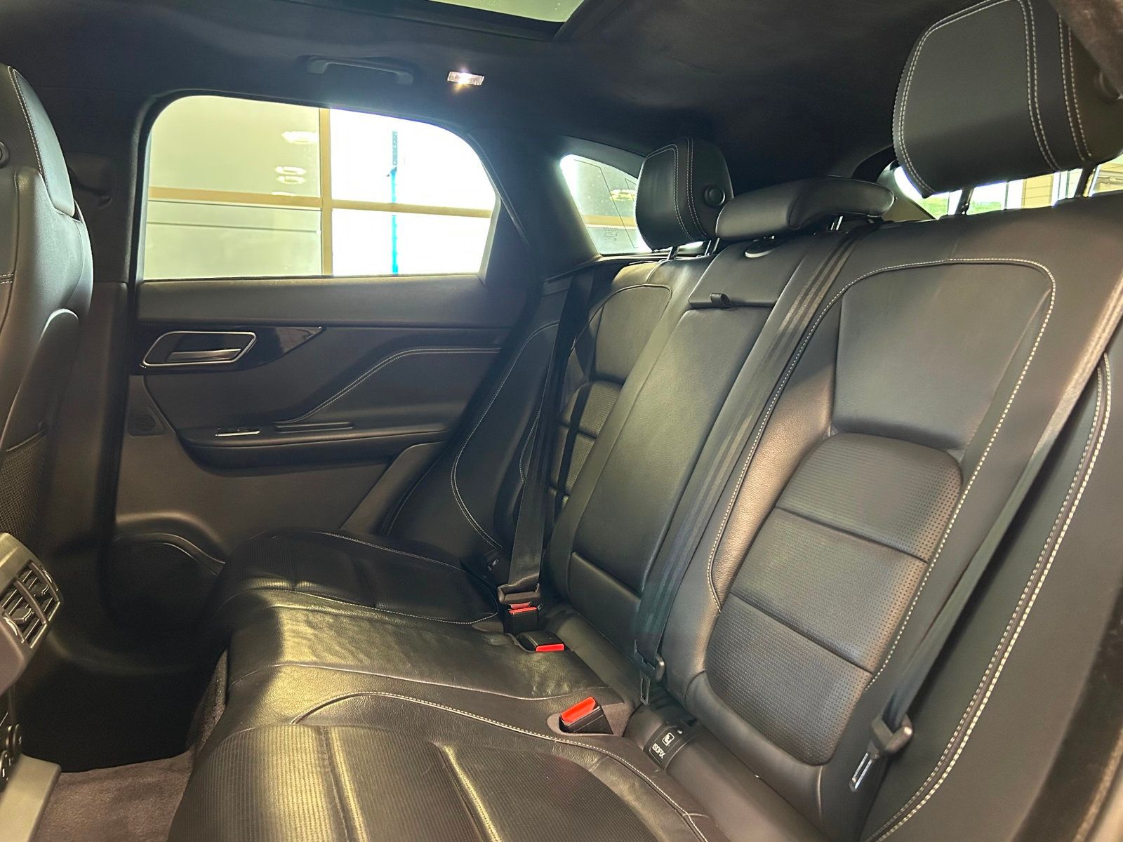 2020 Jaguar F-PACE Checkered Flag Edition photo 23