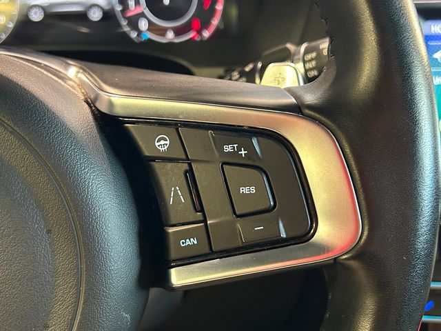 2020 Jaguar F-PACE 25t Checkered Flag Limited Edition AWD - 22909146 - 27