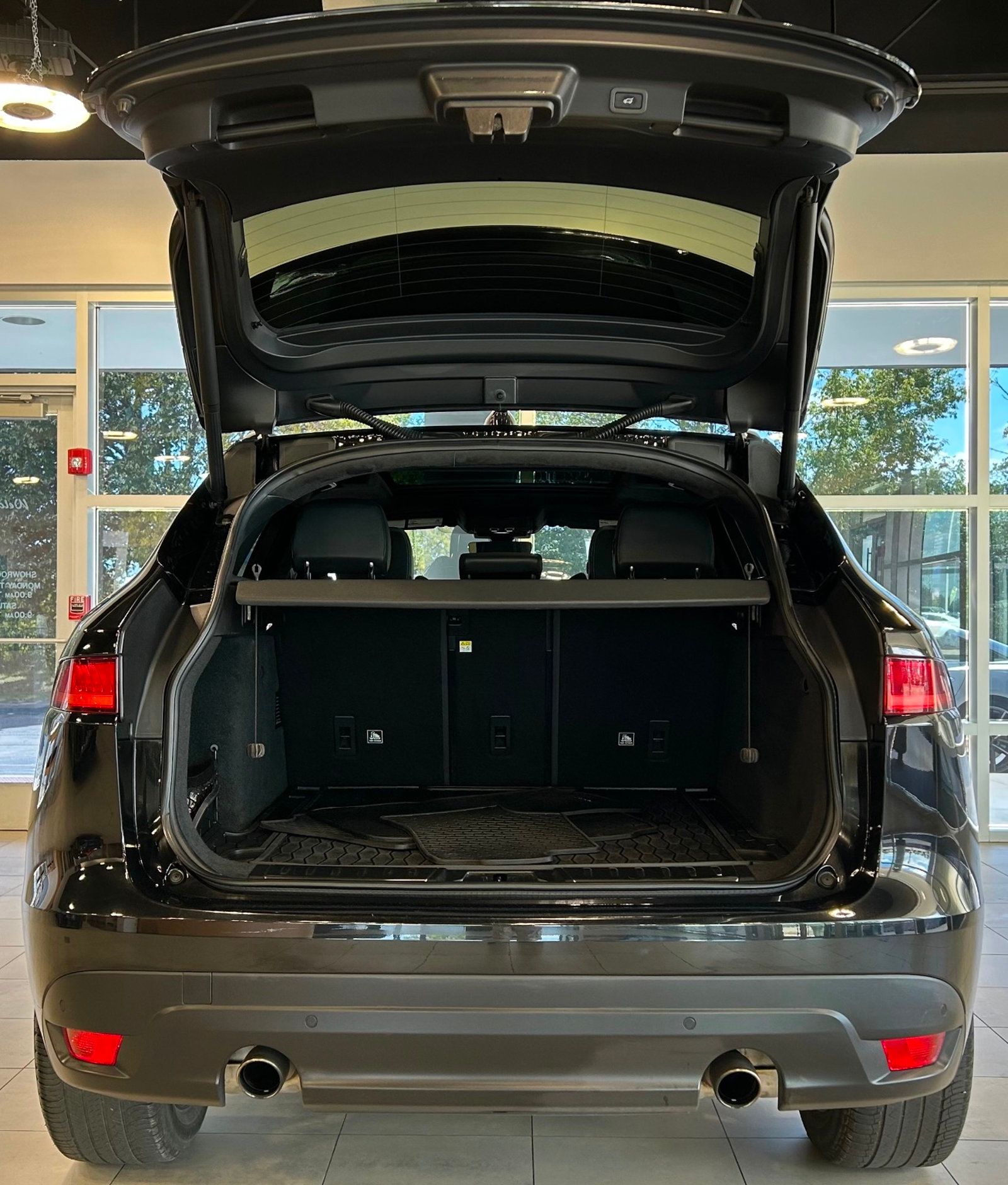 2020 Jaguar F-PACE Checkered Flag Edition photo 37