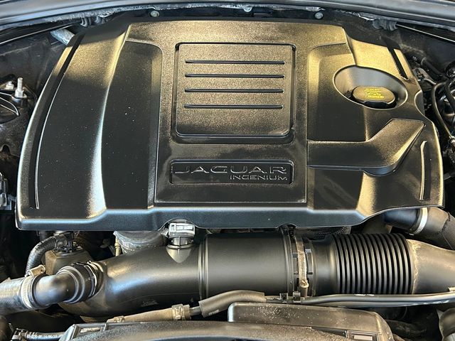 2020 Jaguar F-PACE 25t Checkered Flag Limited Edition AWD - 22909146 - 38