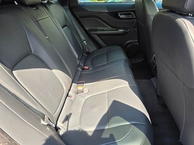 2020 Jaguar F-PACE 25t Premium AWD - 23014254 - 22