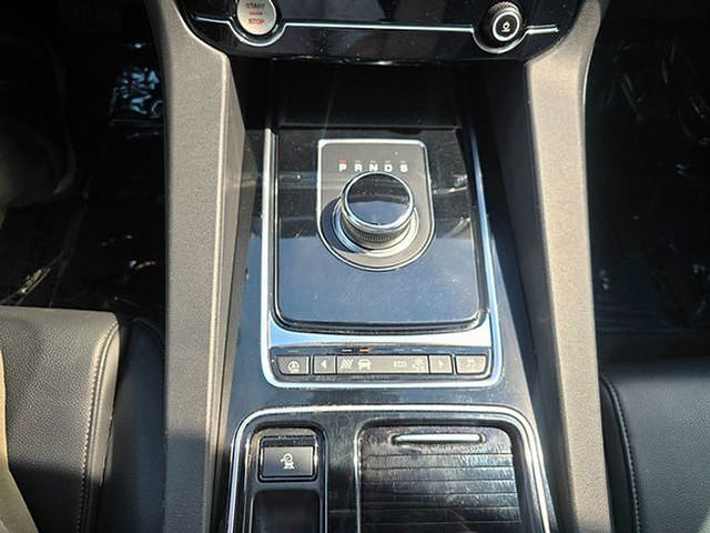 2020 Jaguar F-PACE 25t Premium AWD - 23014254 - 27