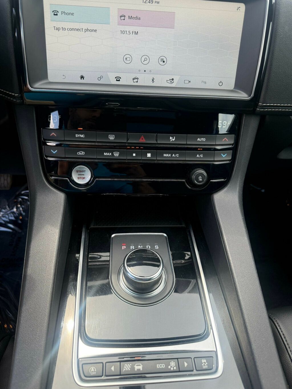 2020 Jaguar F-PACE Premium photo 22