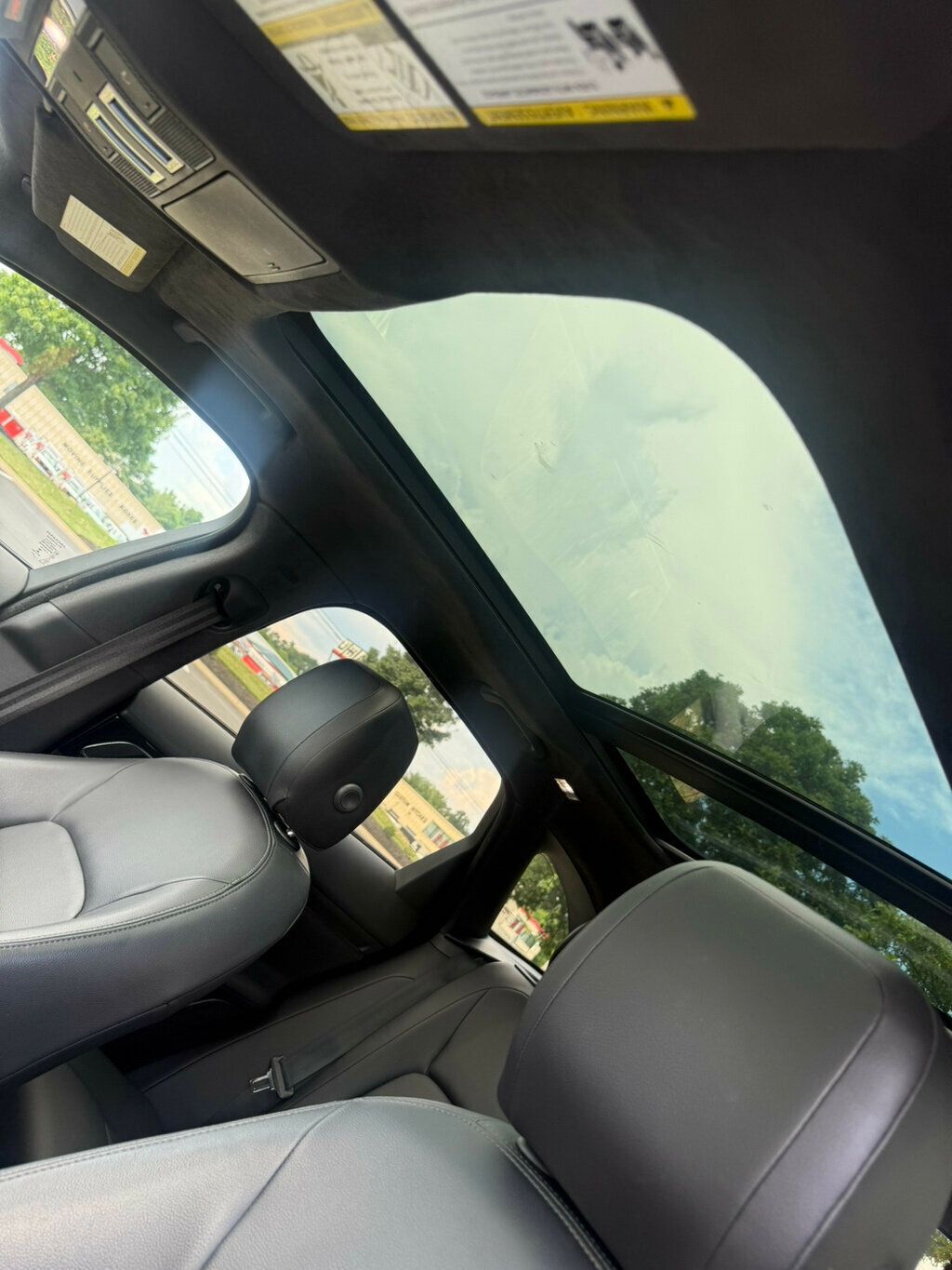 2020 Jaguar F-PACE Premium photo 25