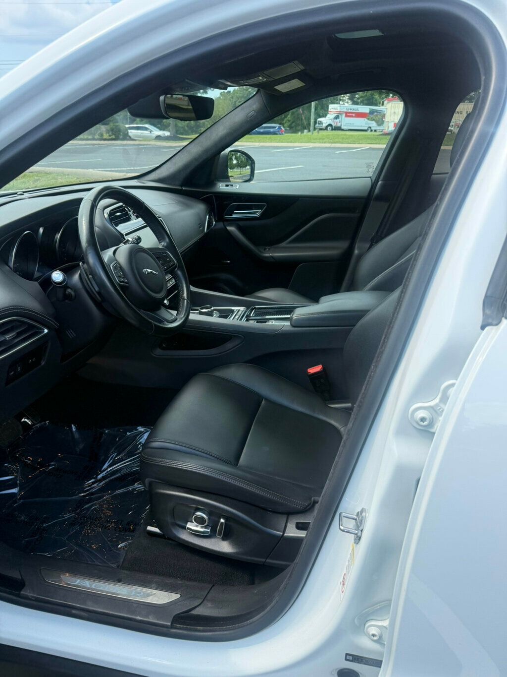 2020 Jaguar F-PACE Premium photo 8