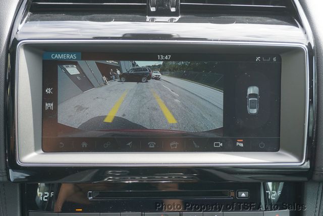 2020 Jaguar F-PACE 25t Prestige AWD NAVI REAR CAM HOT&COOL SEATS CARPLAY PANO ROOF - 23086172 - 16