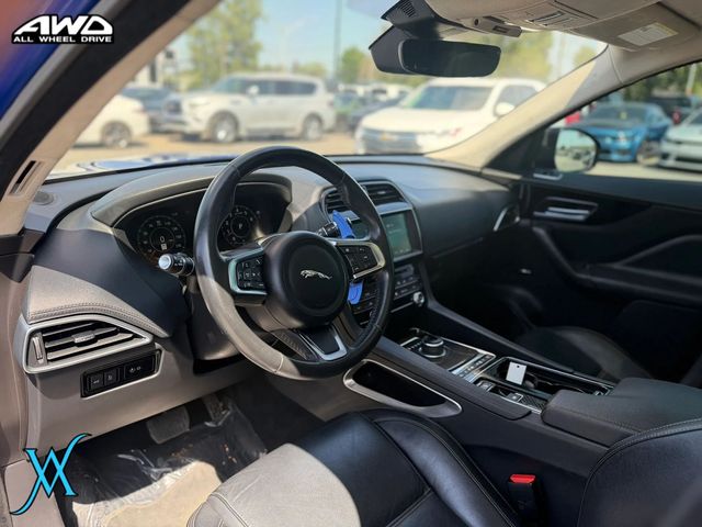 2020 Jaguar F-PACE 25t Prestige Sport Utility 4D - 23055925 - 13