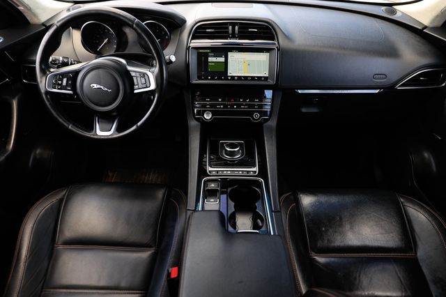 2020 Jaguar F-PACE 30t Prestige AWD - 22917447 - 22