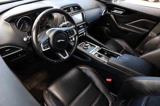 2020 Jaguar F-PACE 30t Prestige AWD - 22917447 - 3