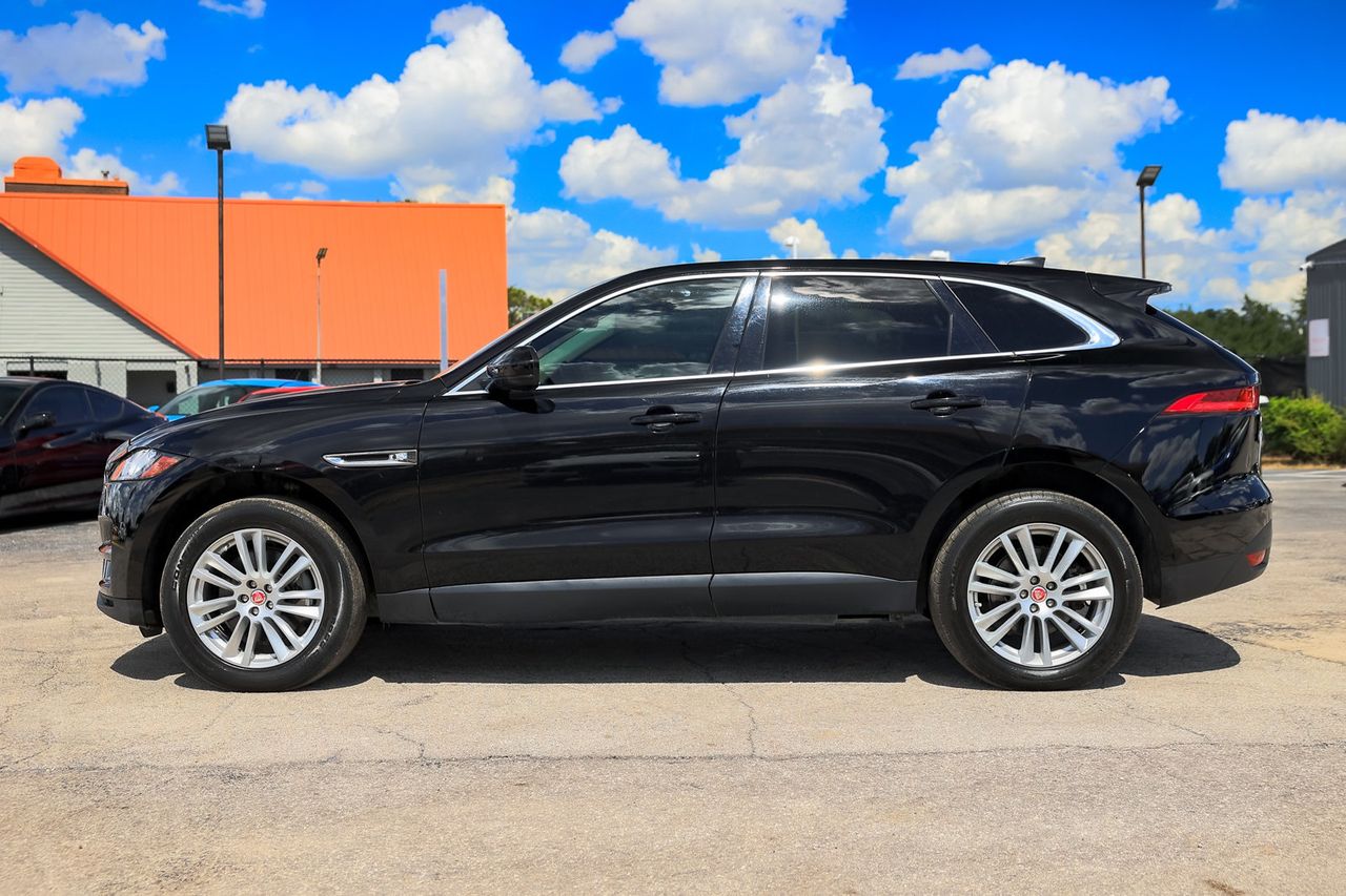 2020 Jaguar F-PACE Prestige photo 2