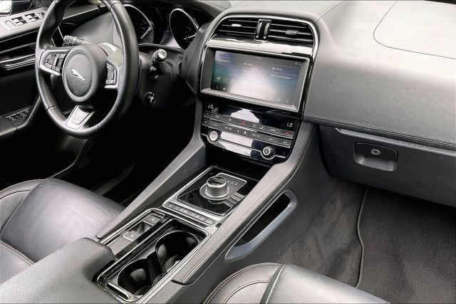 2020 Jaguar F-PACE 30t Prestige AWD - 23028031 - 33