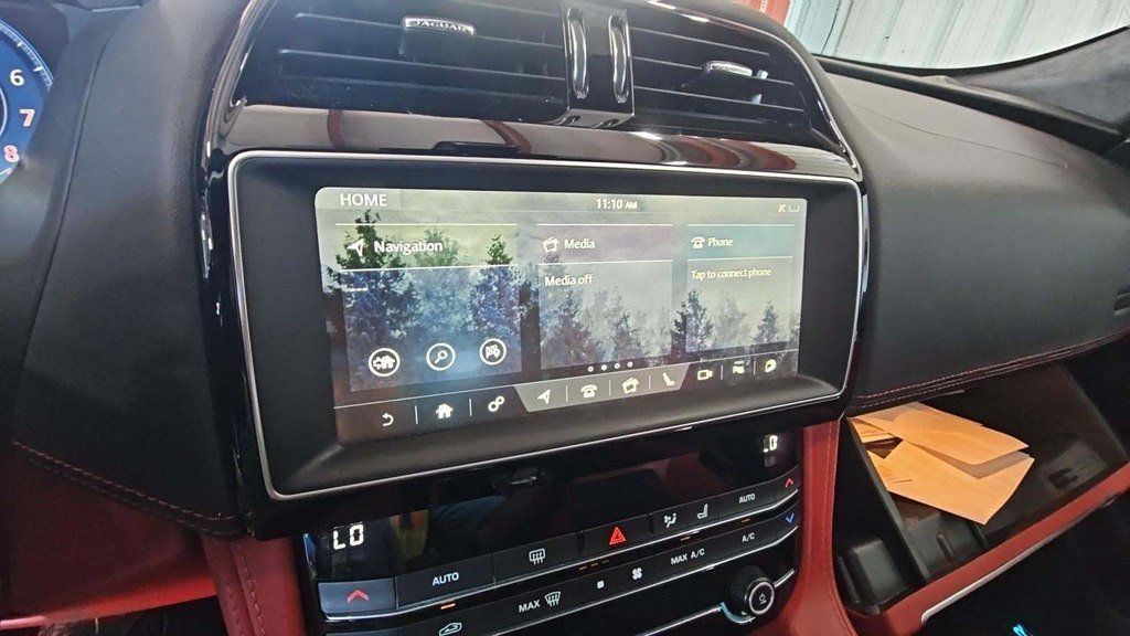 2020 Jaguar F-PACE BUCKETS! RED GUTS! CARBON EVERY WHERE! BLUE CLUSTER! 21INCH WHLS - 22954169 - 12