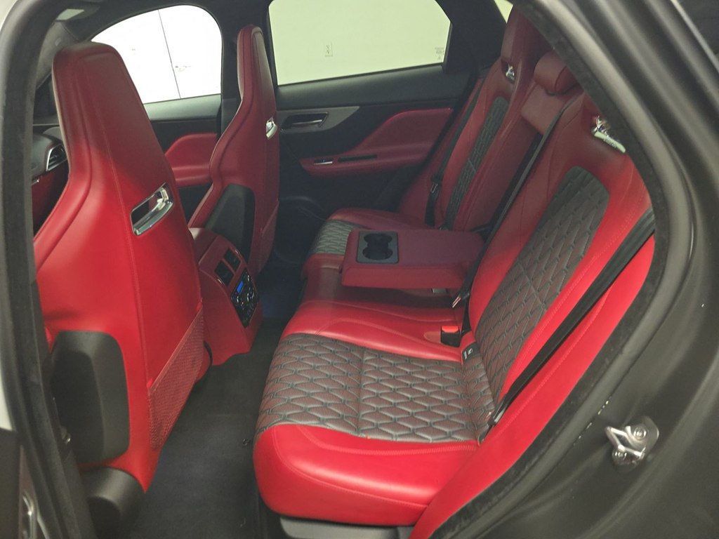 2020 Jaguar F-PACE BUCKETS! RED GUTS! CARBON EVERY WHERE! BLUE CLUSTER! 21INCH WHLS - 22954169 - 8