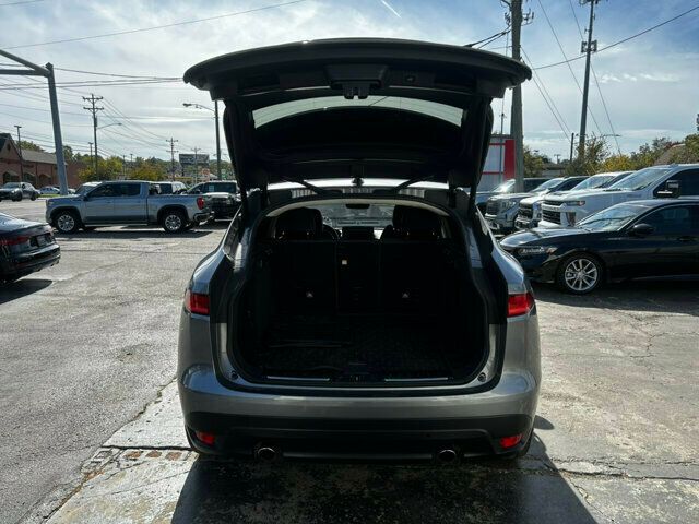 2020 Jaguar F-PACE Local Trade/Carbon Fiber Trim/Heated Seats/Pano Roof/Blind Spot - 22937060 - 13