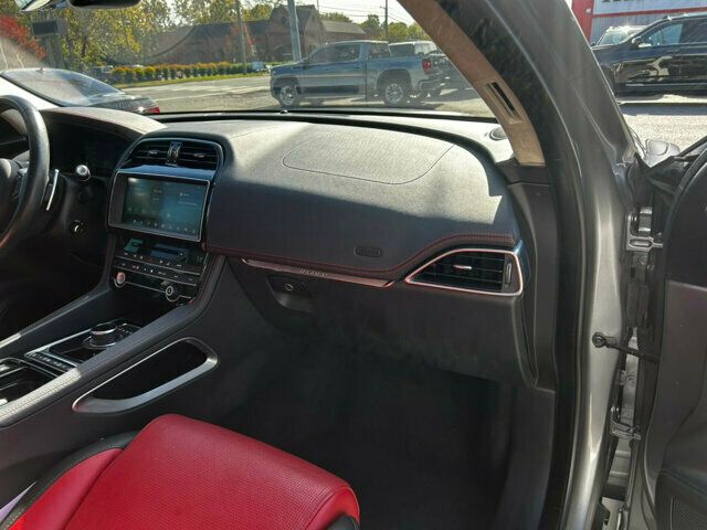 2020 Jaguar F-PACE Local Trade/Carbon Fiber Trim/Heated Seats/Pano Roof/Blind Spot - 22937060 - 20
