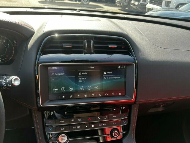 2020 Jaguar F-PACE Local Trade/Carbon Fiber Trim/Heated Seats/Pano Roof/Blind Spot - 22937060 - 25