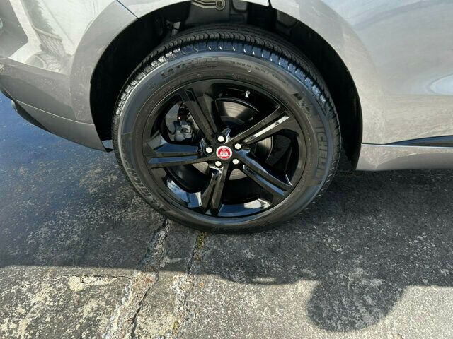 2020 Jaguar F-PACE Local Trade/Carbon Fiber Trim/Heated Seats/Pano Roof/Blind Spot - 22937060 - 29