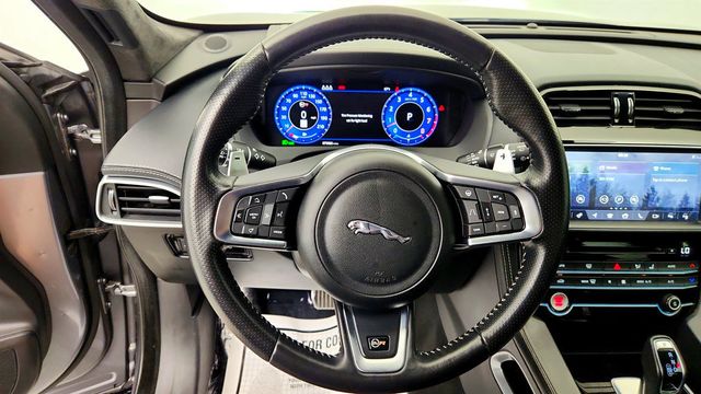 2020 Jaguar F-PACE SVR AWD w/ Driver Assist Pkg, 22'' Wheels & Luxury Interior Pkg - 23079081 - 13