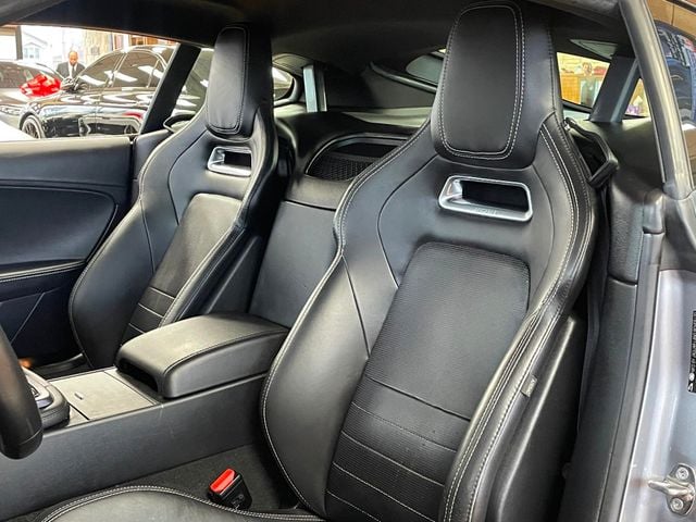 2020 Jaguar F-TYPE Coupe Automatic P300 - 22988194 - 13