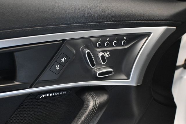 2020 Jaguar F-TYPE Coupe Automatic P300 - 23072702 - 13