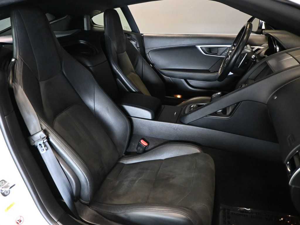 Jaguar F-TYPE photo 17