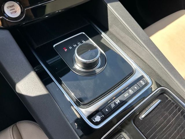 2020 Jaguar XE R-Dynamic S AWD - 22970138 - 17